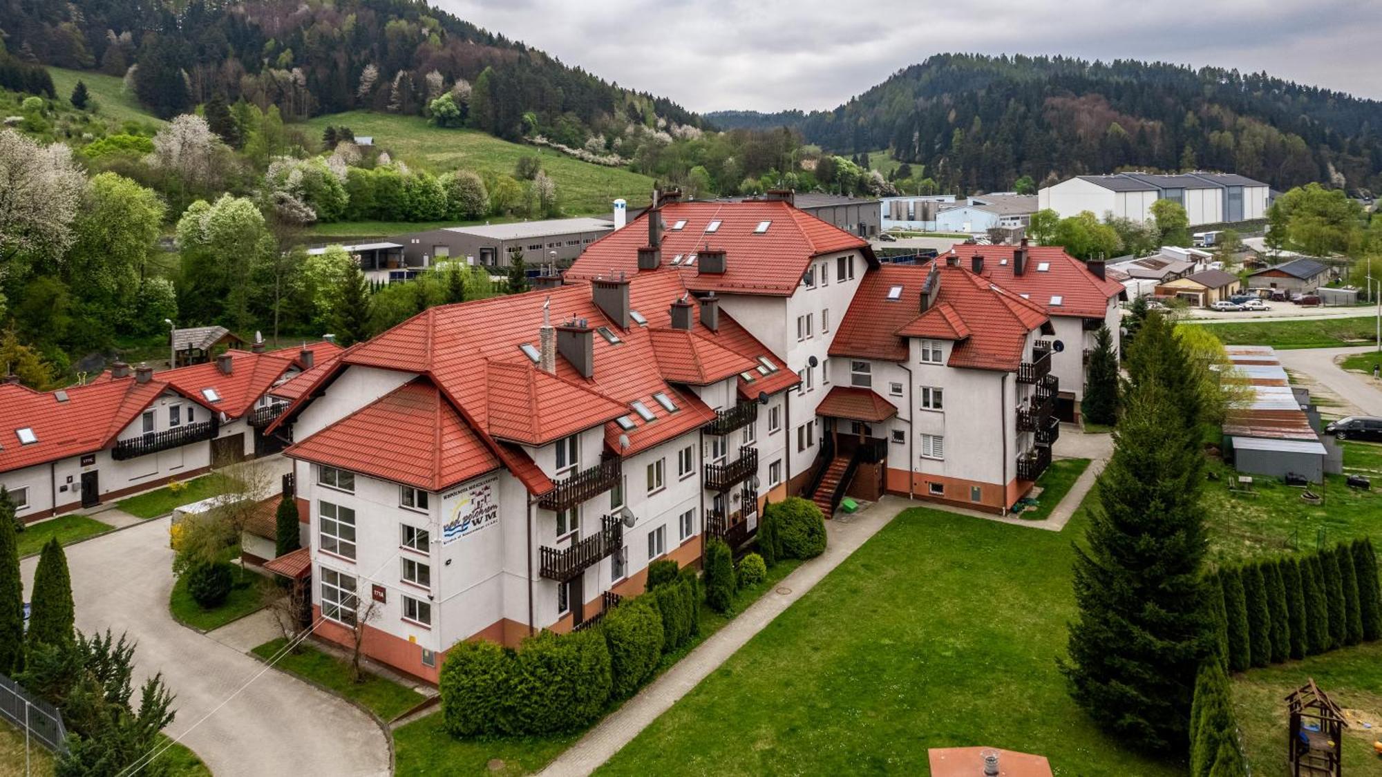Apartamenty Sun & Snow Nad Potokiem Криниця-Здруй Екстер'єр фото